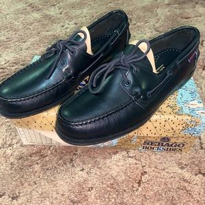 black Sebago docksides!